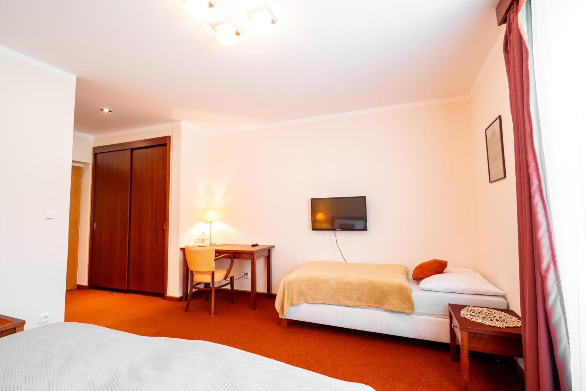 Golf Hotel Austerlitz 外观 照片