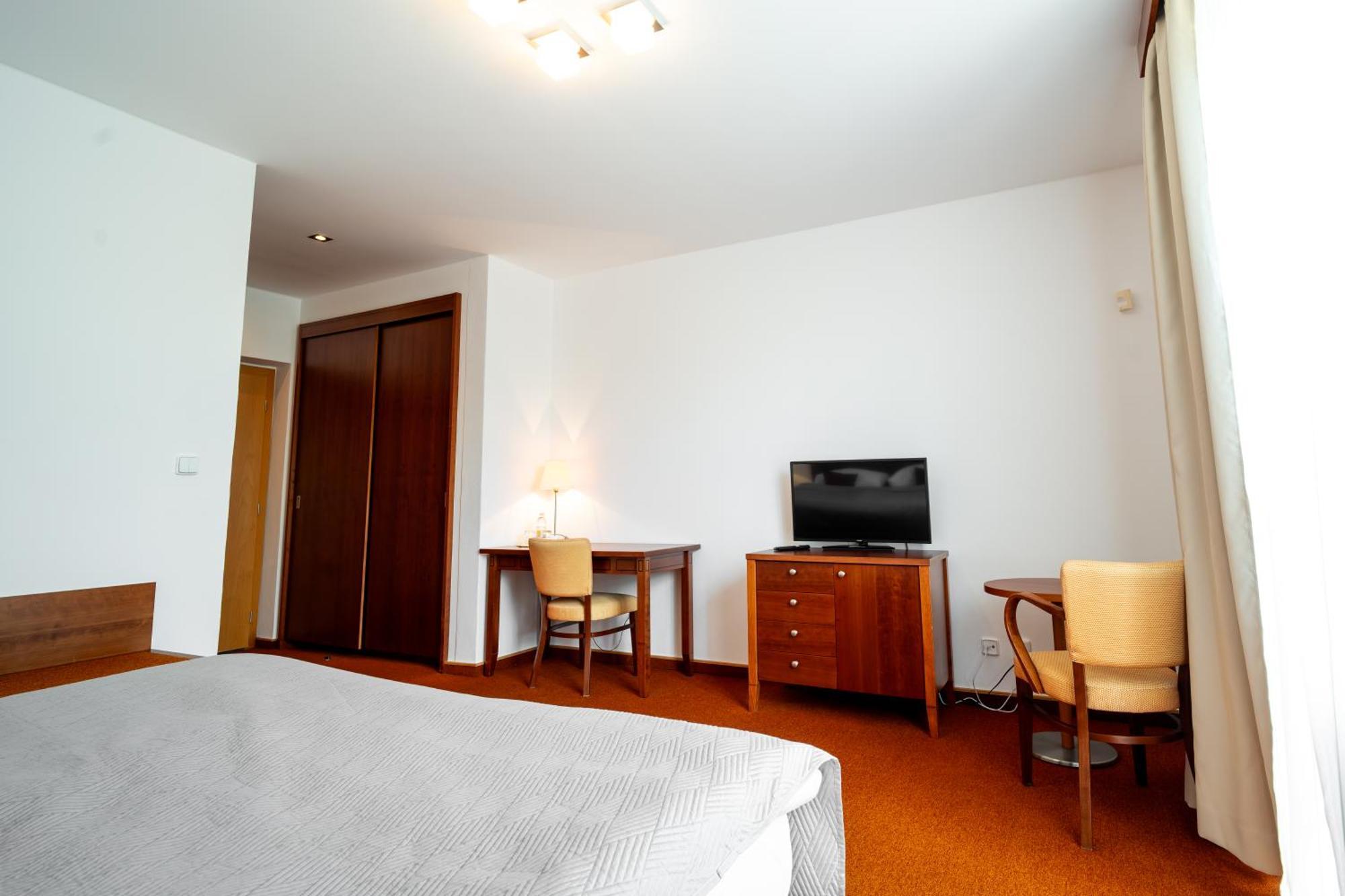 Golf Hotel Austerlitz 外观 照片