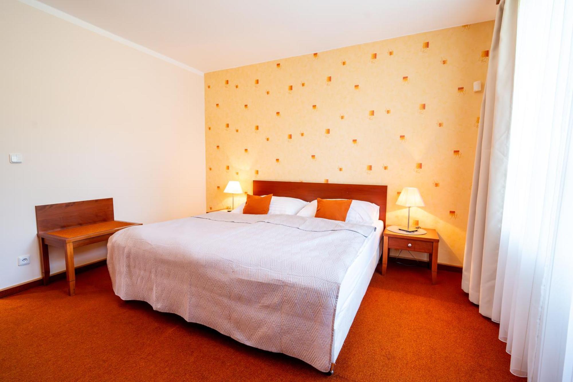Golf Hotel Austerlitz 外观 照片